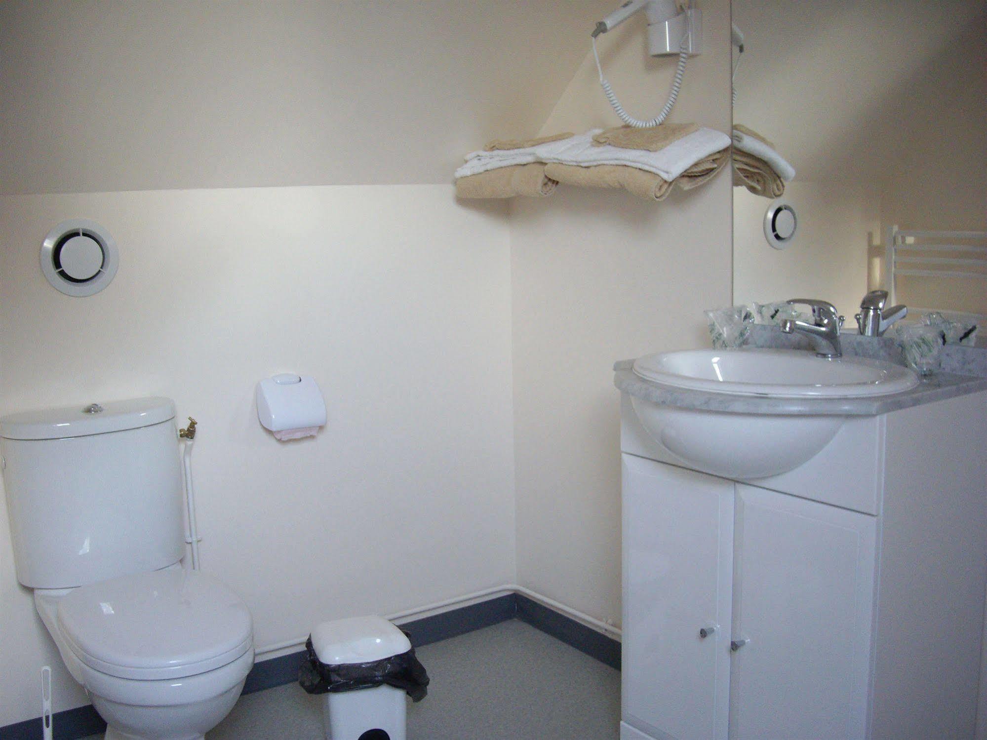 Le Carnot Hotel