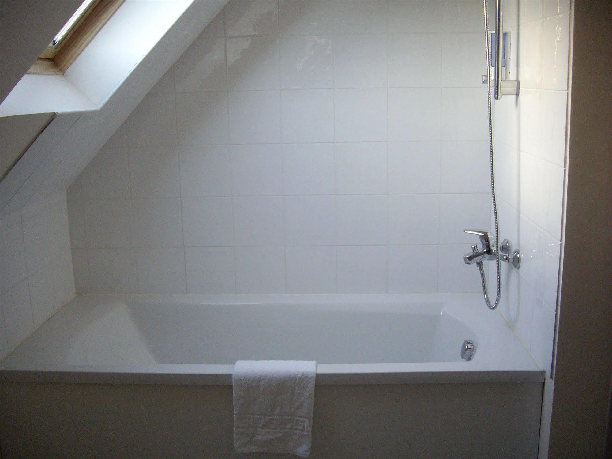 Logis-Hotel & Restaurant Le Carnot Hotel 2*
